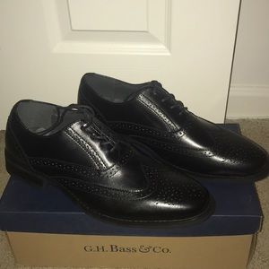 Dress shoes